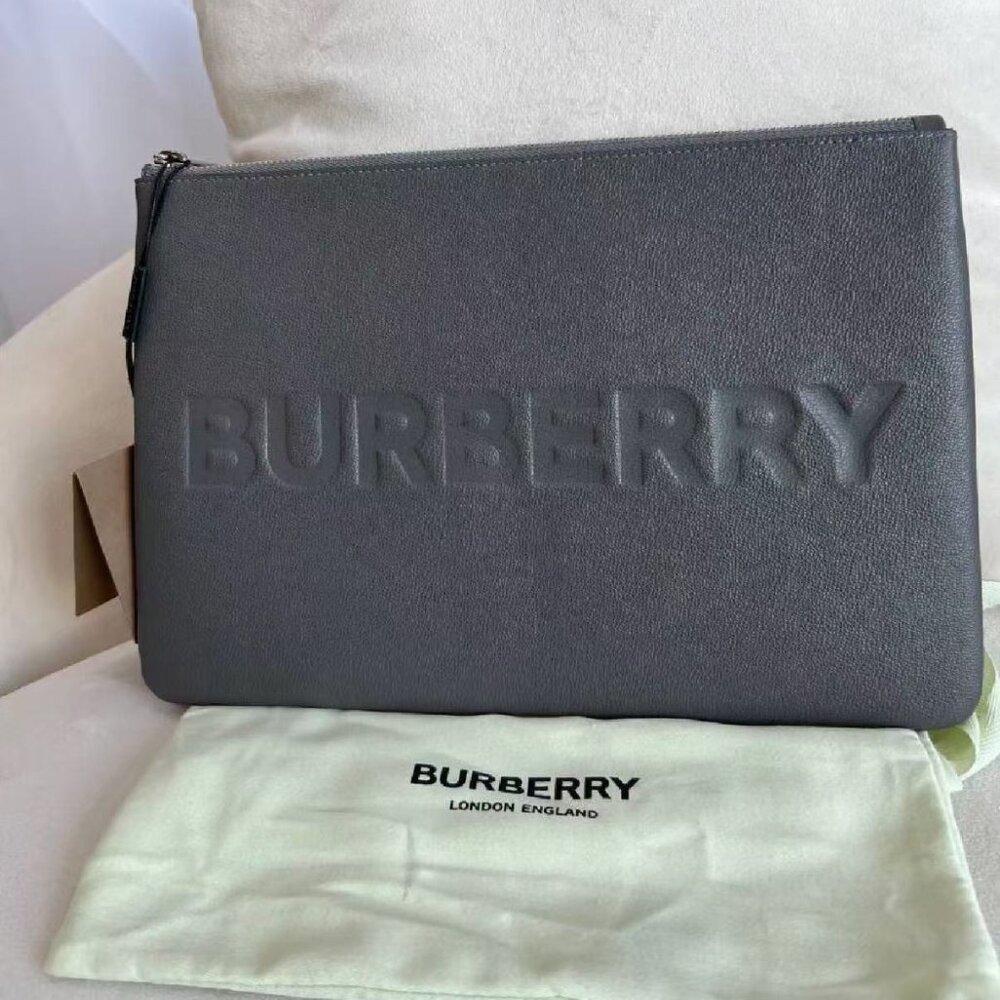 NWT BURBERRY Charcoal Grey Leather Case Clutch